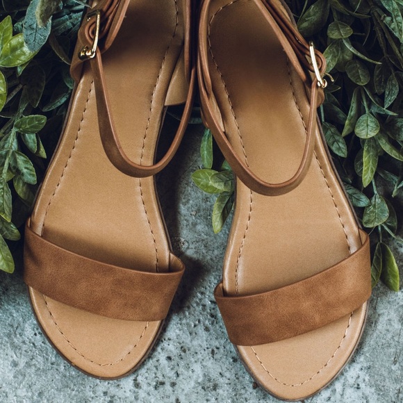 Camel Kitten Cuban Heel Ankle Buckle Sandals - Picture 4 of 4